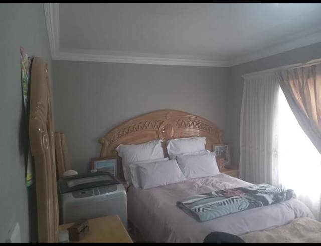 3 BEDROOM HOUSE FOR SALE IN NATURENA EXT 19